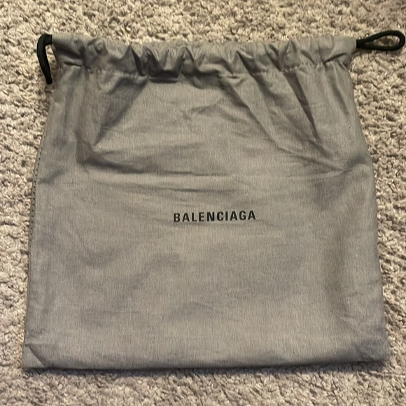 Balenciaga Hour Wallet in Lilac - Picture 10 of 11